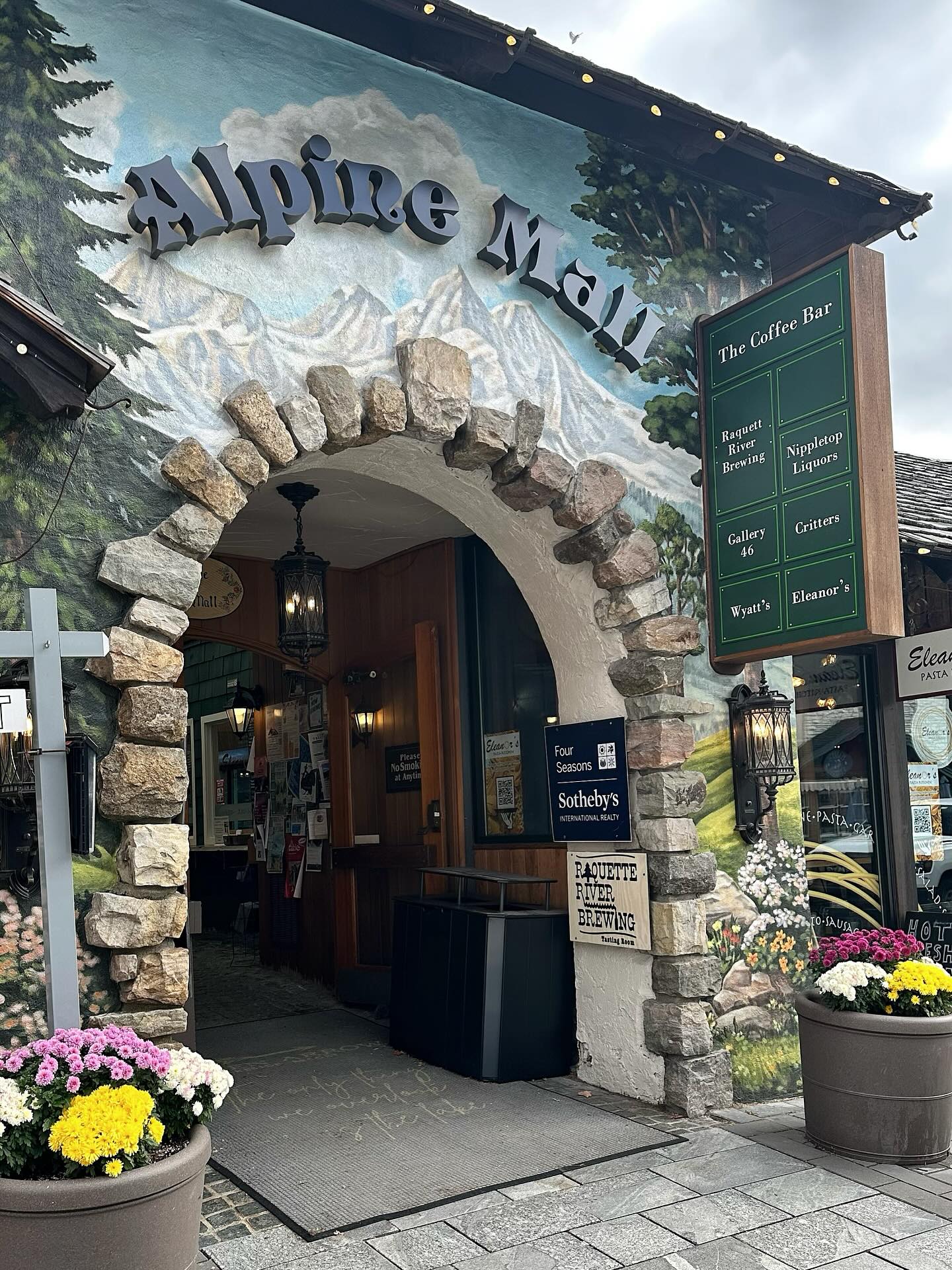 𝐓𝐡𝐞 𝐀𝐥𝐩𝐢𝐧𝐞 𝐌𝐚𝐥𝐥 featuring
☕️@adkcoffeebar 
🍺@raquetteriverbrewing 
🎨@gallery46adk 
🌯@wyattstexmex 
🍝Eleanor’s Pasta
🧸Critters
And coming soon 🍷Nippletop Liquors 
What’s your favorite to visit?!
#shopsmall #shopadk #lakeplacid #lpgoldenarrow #lakeplacidhotel #resort #lakeside #upstateny #alpinemall