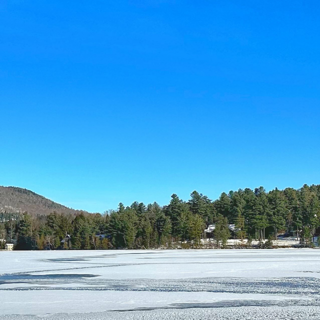𝐌𝐢𝐫𝐫𝐨𝐫 𝐋𝐚𝐤𝐞
summer ➡️ fall ➡️ winter
#lakeplacid #mirrorlake #seasons #upstateny #lakeside #resort #whataview #vacationmode
Mirror Lake | Golden Arrow Lakeside Resort | Lake Placid