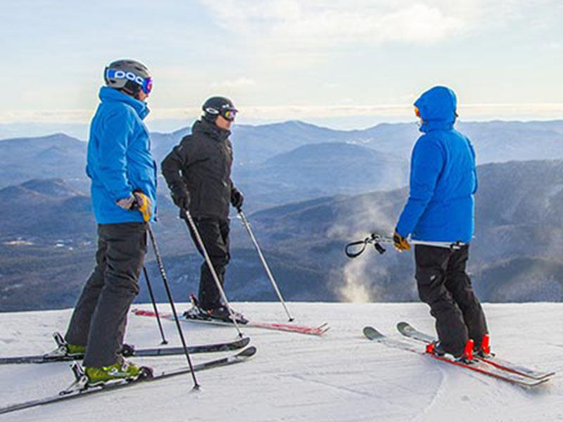 3 people Skiing