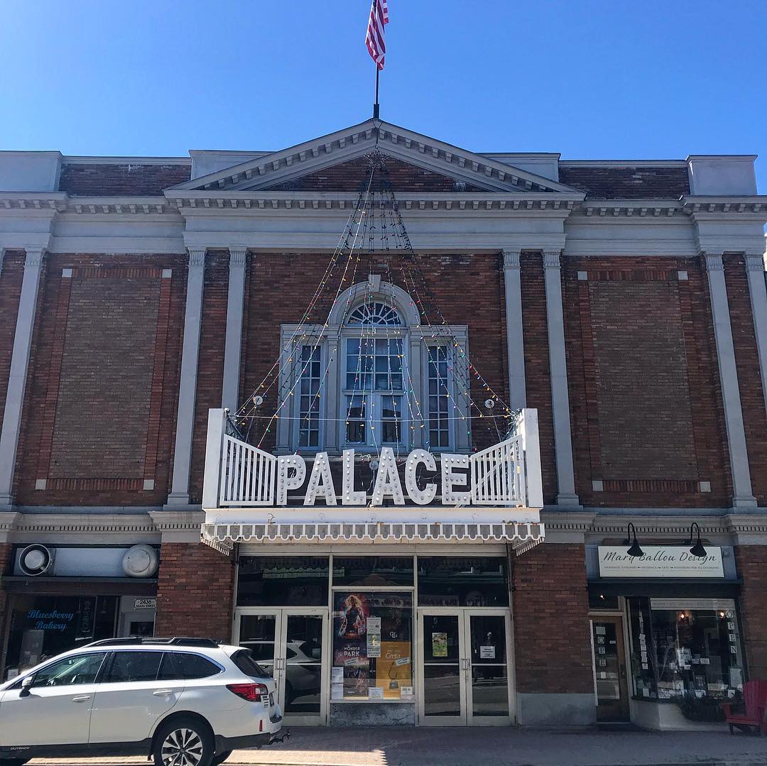 Exterior of Palace Theatre Exterior of Palace Theatre