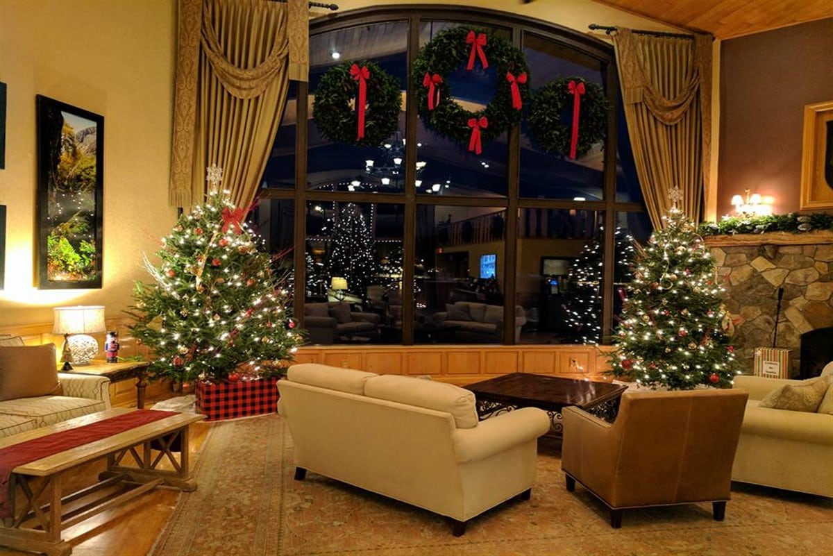 Christmas decor in the lobby