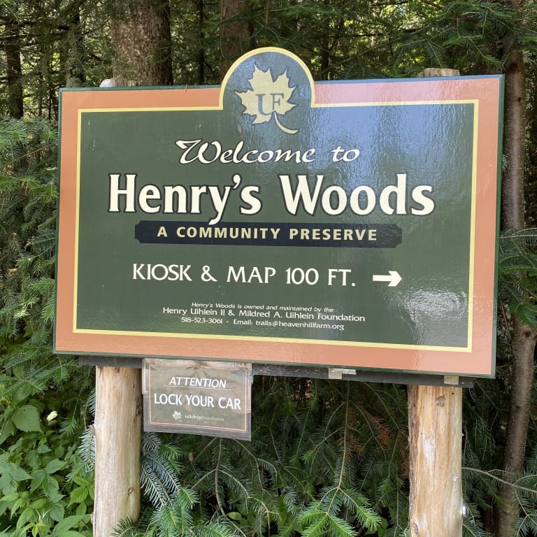 Henry's Woods Welcome Sign