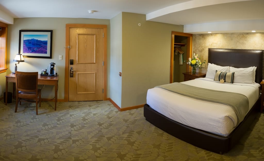 Rocky Peak Suite bedroom